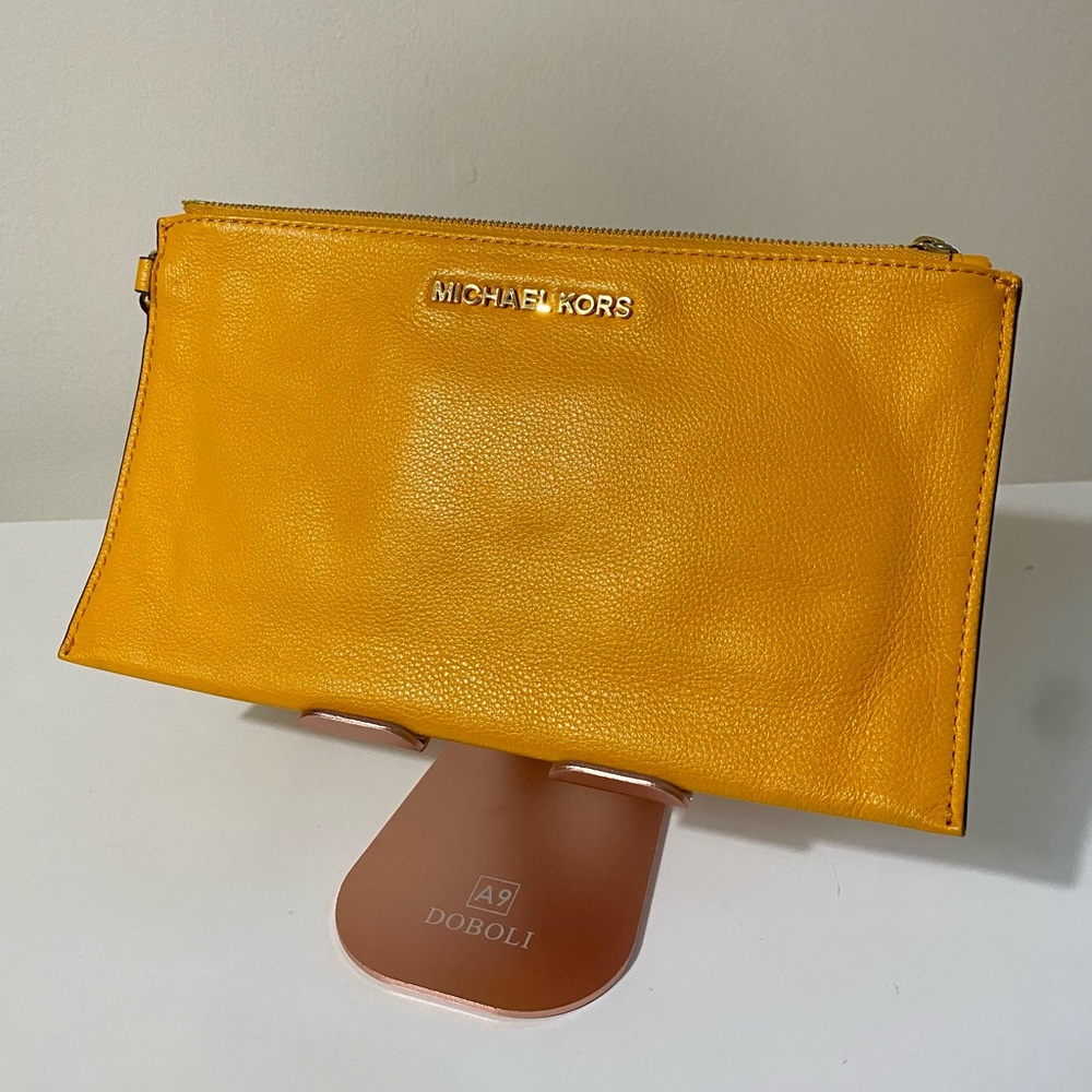 Michael Kors Bedford Beautiful Vintage Yellow Leather Large Zip Clutch